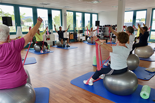 Neuer Rehakurs freitags um 8.10 Uhr Neuer Rehakurs freitags um 8.10 Uhr